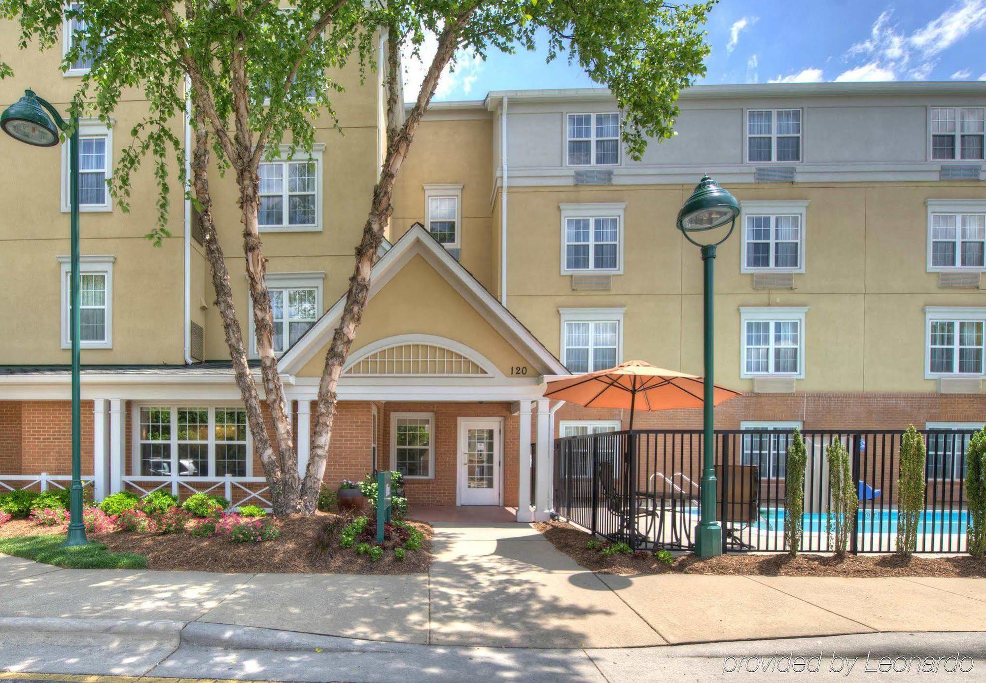 Towneplace Suites Raleigh Cary/Weston Parkway Bagian luar foto